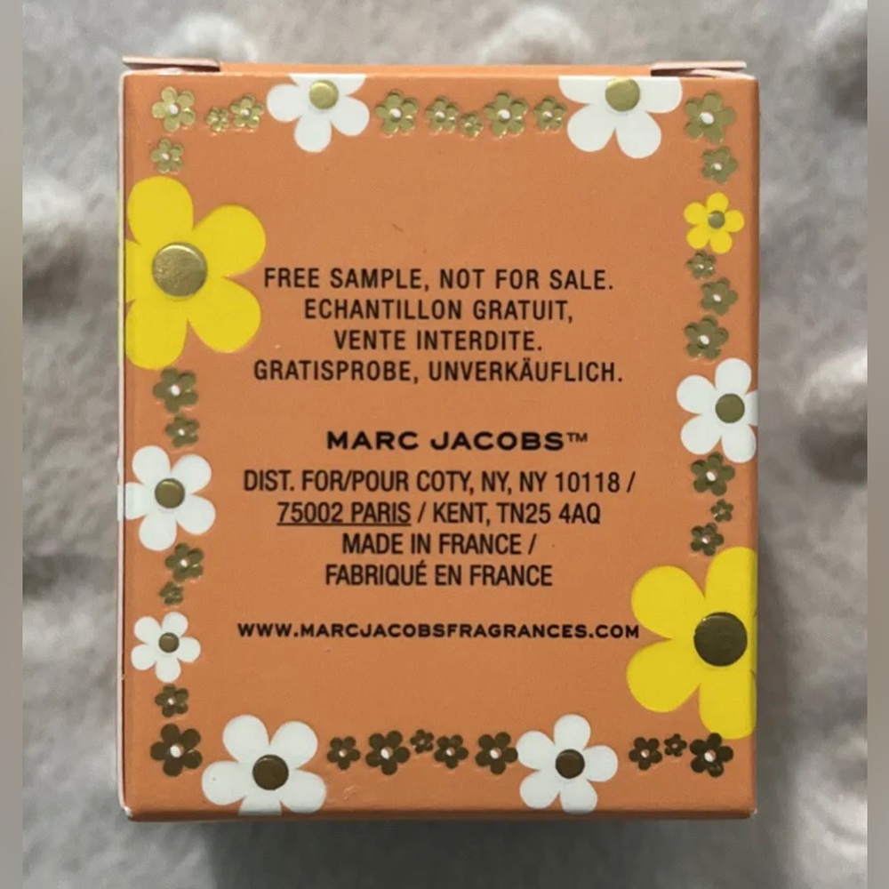 Marc Jacobs Daisy Ever So Fresh Eau De Parfum 4ml Miniature Perfume - Picture 5 of 8